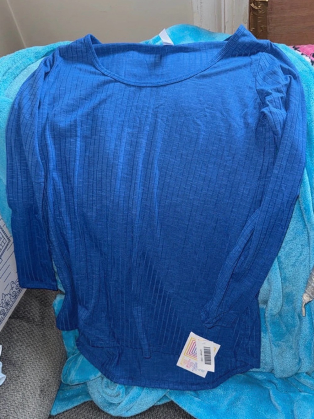 Lularoe “lynnae” style shirt size XXS *NWT*
